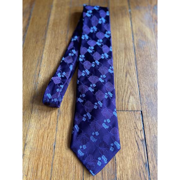 BARNEYS New York Purple w/Purple & Silver Floral Silk Necktie - Picture 3 of 6